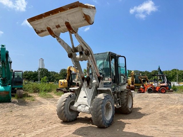 Máy xúc lật HITACHI ZW100